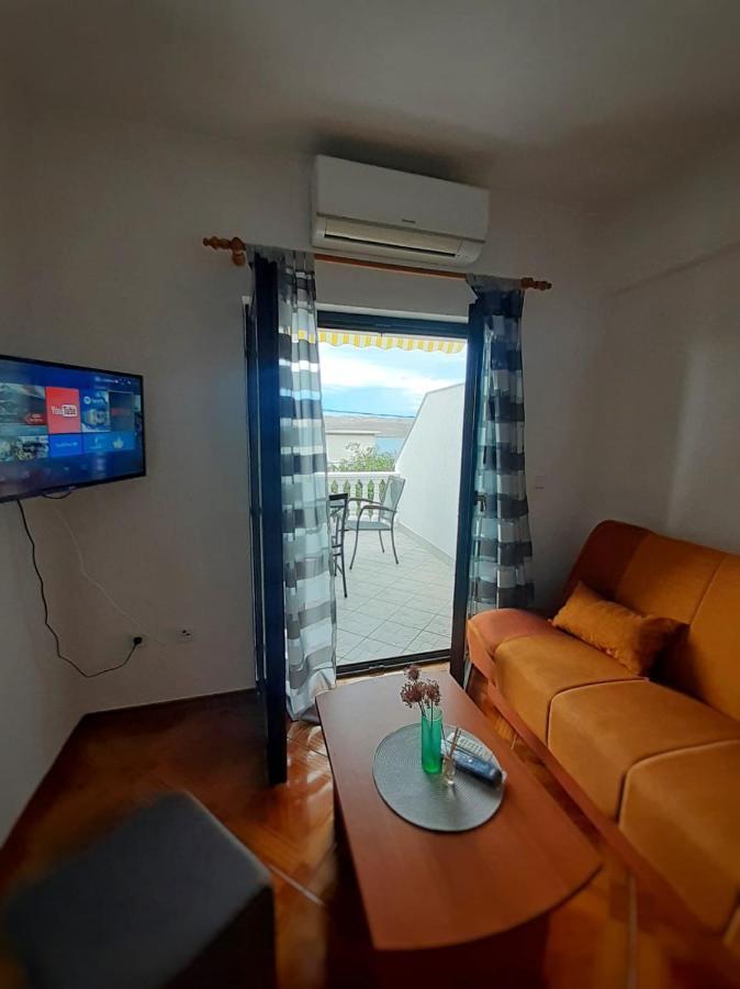 Guest House Keskic Karlobag Exteriér fotografie
